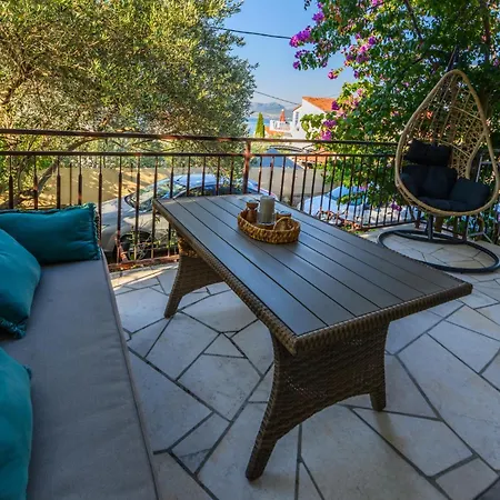 Miranda With Terrace And Bbq By The Sea アパート *