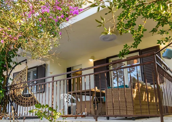 Miranda With Terrace And Bbq By The Sea Slatine