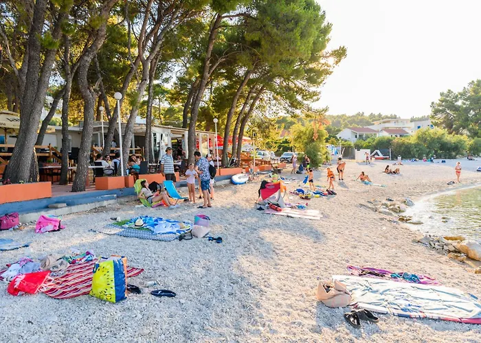 Miranda With Terrace And Bbq By The Sea Apartamento Slatine