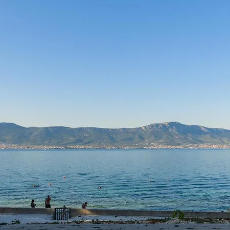 Apartamento Miranda With Terrace And Bbq By The Sea