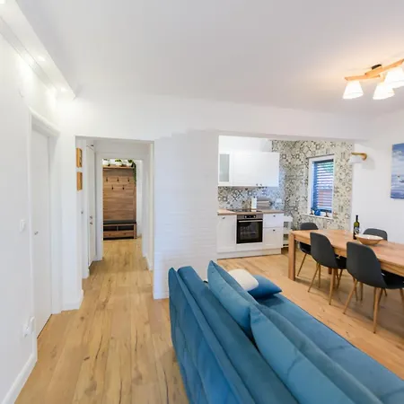 Miranda With Terrace And Bbq By The Sea Apartamento