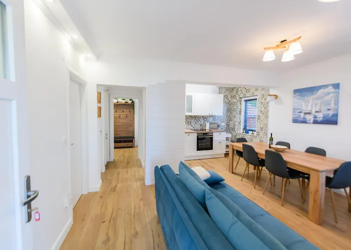 Miranda With Terrace And Bbq By The Sea Apartment