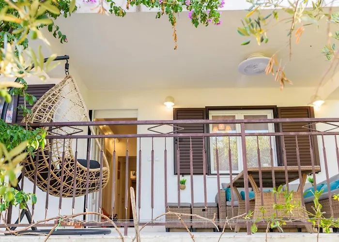 Miranda With Terrace And Bbq By The Sea Apartment Slatine